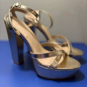 VENUS Shiny Gold Platform Heels